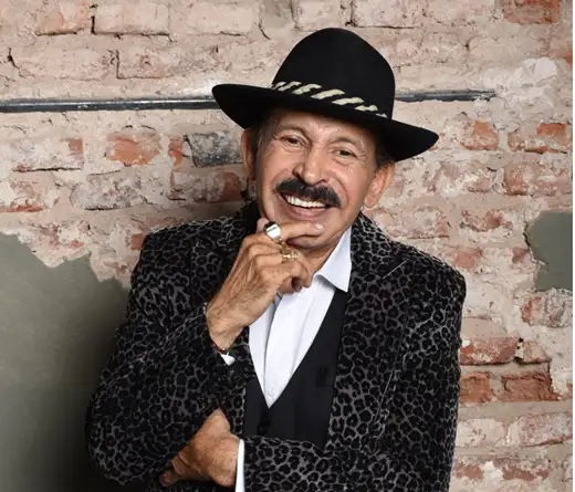 Tras el rotundo éxito de su álbum En La Cima, El Maestro Antonio Ríos, se prepara para cautivar nuevamente a su audiencia con un nuevo y emocionante proyecto musical: Antonio Ríos y sus Bachatas